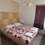 Central Room 2*